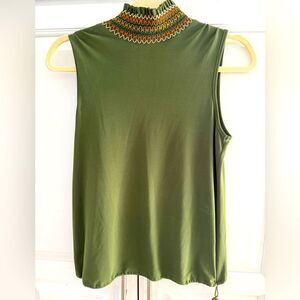 Green Sleeveless Top with Embroidered Neckline
Size 2 (S-XS)
